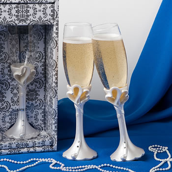 Wedding Champagne Toasting Flutes 1 Pair Custom w/ Names & Interlocking Hearts 