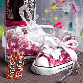 Oh-so-cute pink star print baby sneaker key chain