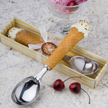 Ice cream scoop favors cheap deals