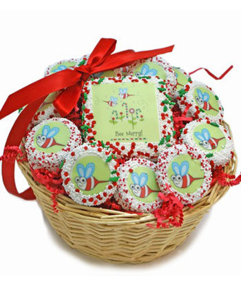 Bee Merry Holiday Cookie Basket -12 Oreos & A Sugar Cookie Card
